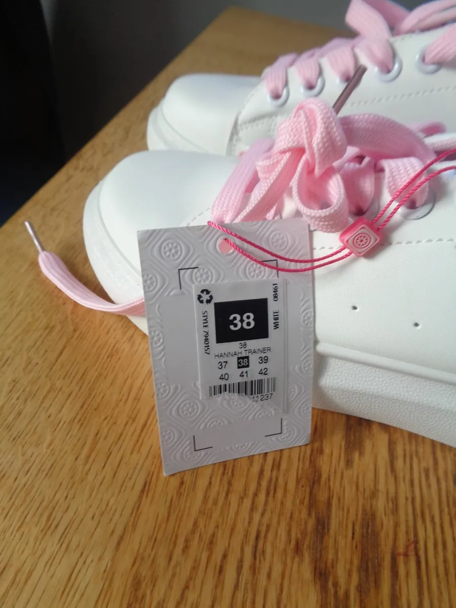 Savida Ladies Runners for Sale - Image 4