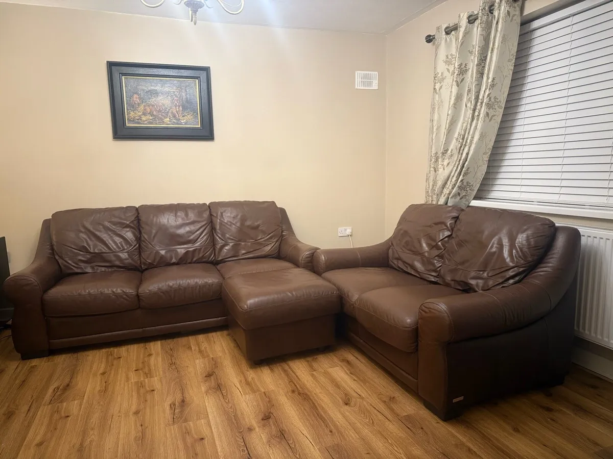 Brown Leather Suite, 3+2 & footstool - Image 1