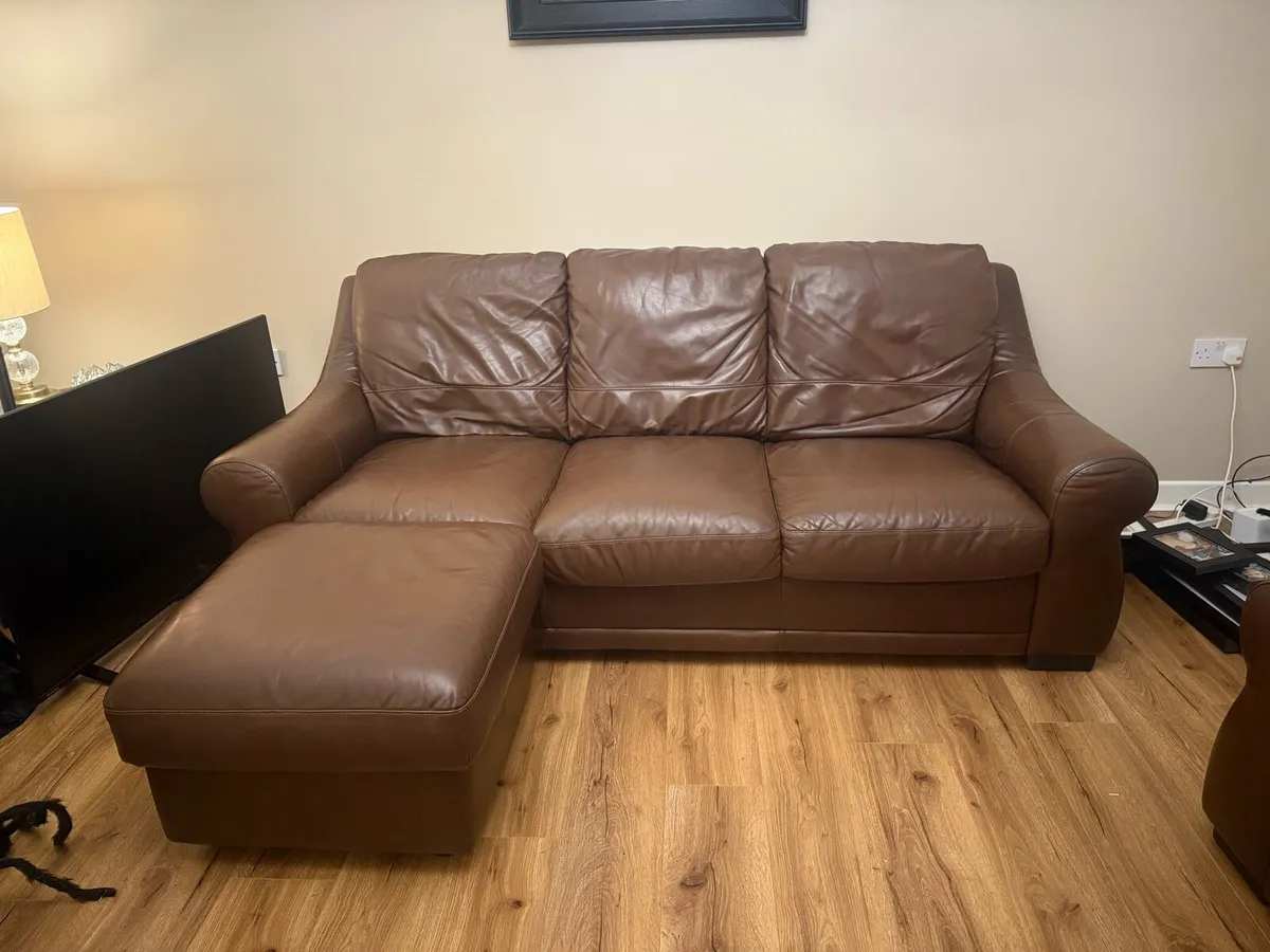Brown Leather Suite, 3+2 & footstool - Image 4