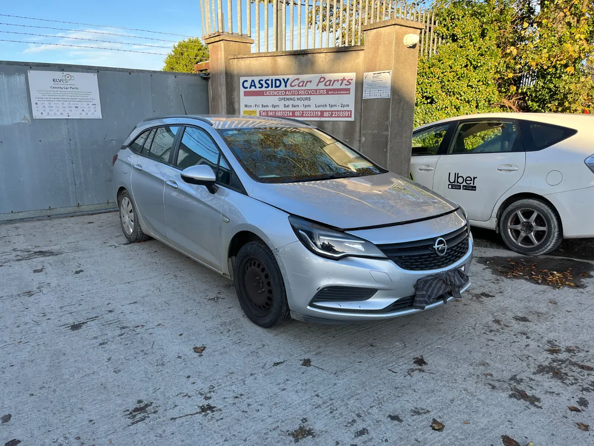 For Parts 2017 Astra estate 1.6 diesel - Image 1