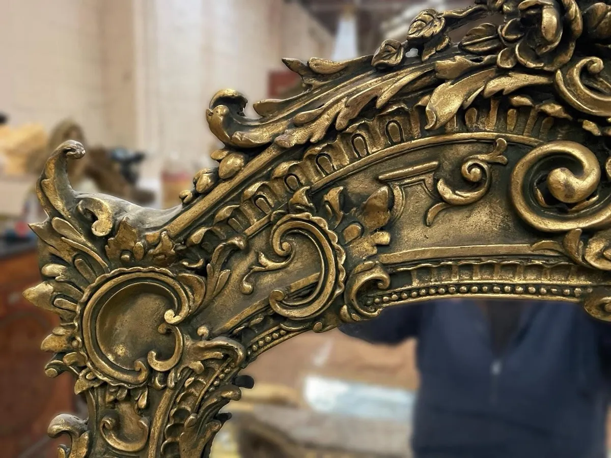 Old very large mirror in very good condition - Image 2