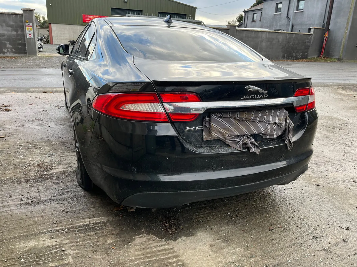 For Parts 2015 Jaguar XF Diesel - Image 4