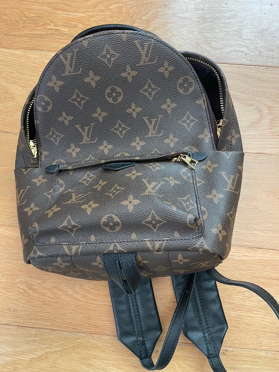 Bag and wallet - Image 1