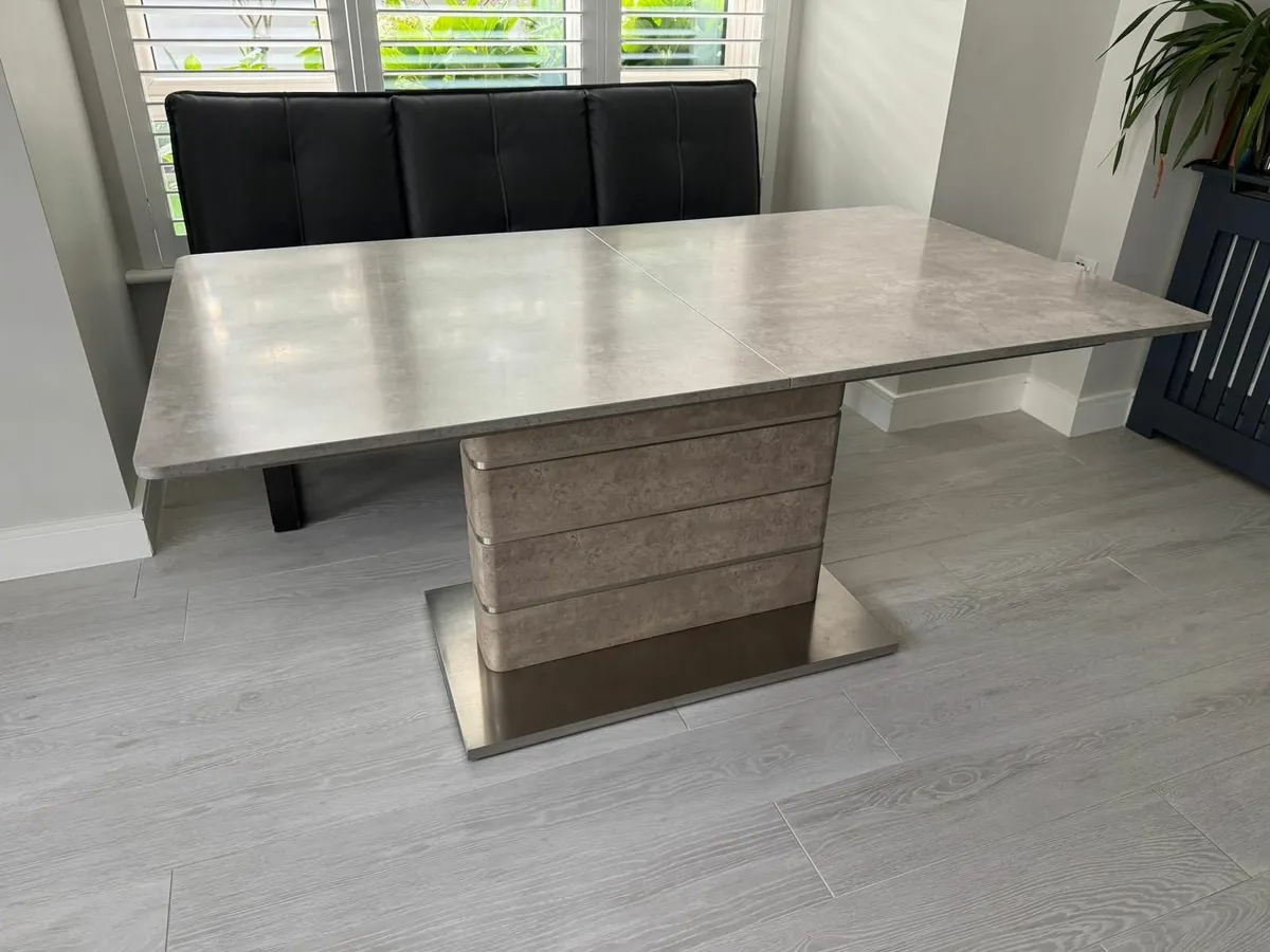 Kitchen table +  bench - Image 1