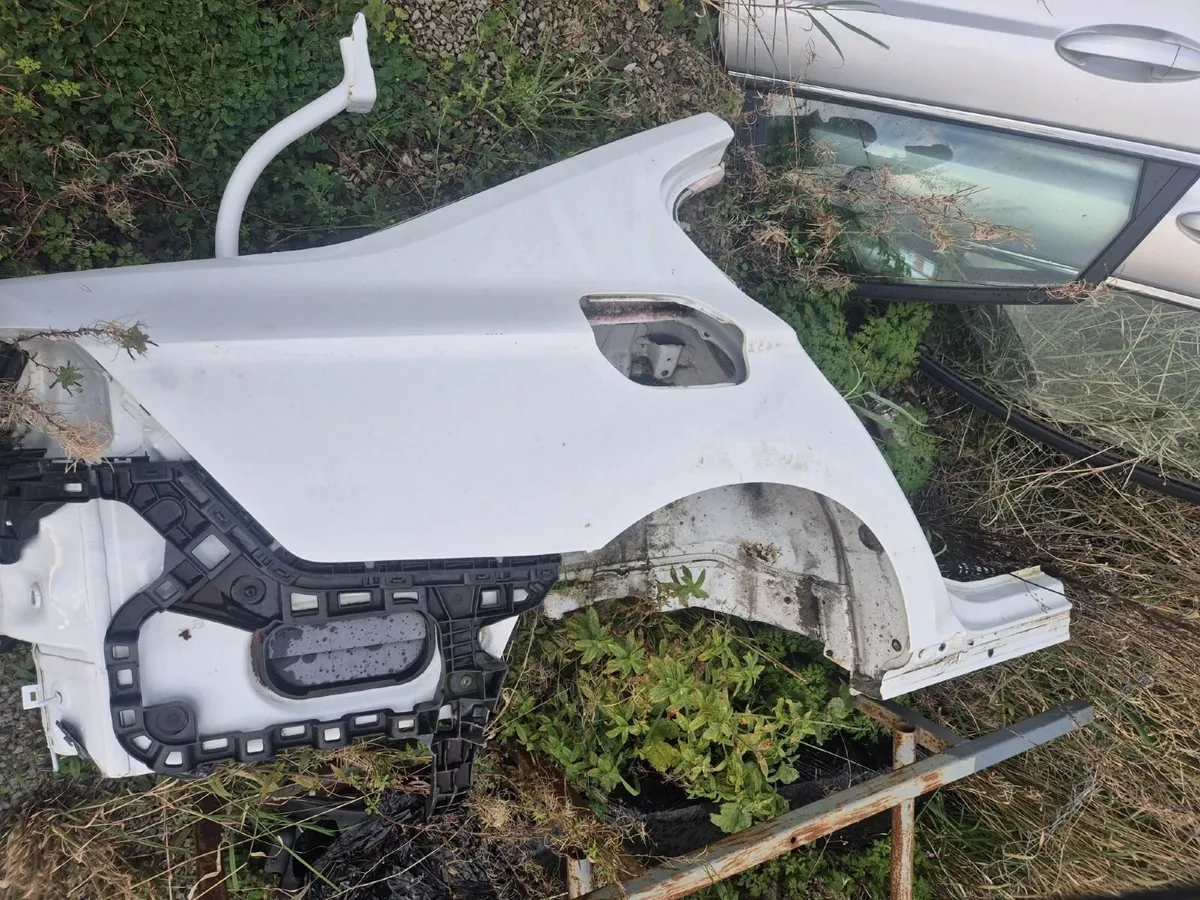 Passat 2015 - 2021  Doors - Image 3