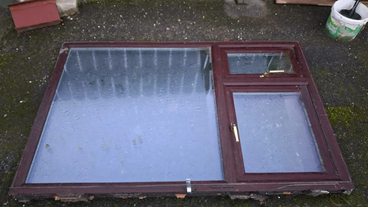 Windows and door - Image 1