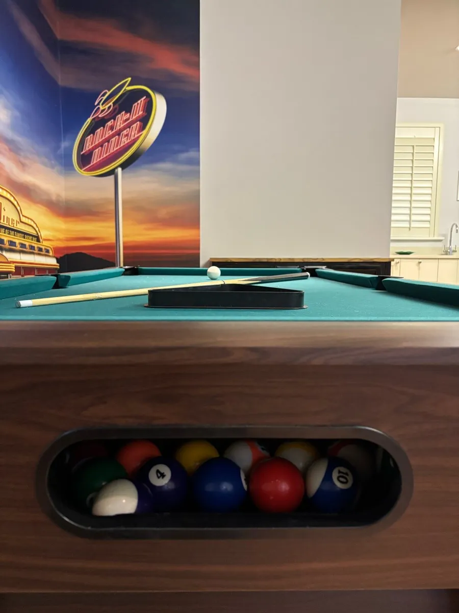 Pool Table - Image 4