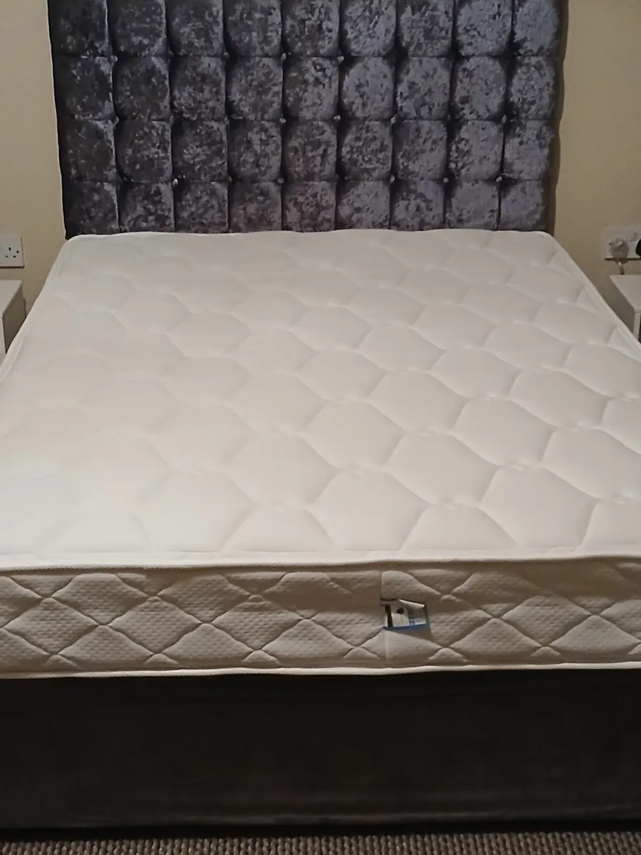 4 ft 6 inch Standard Double Bed - Image 1