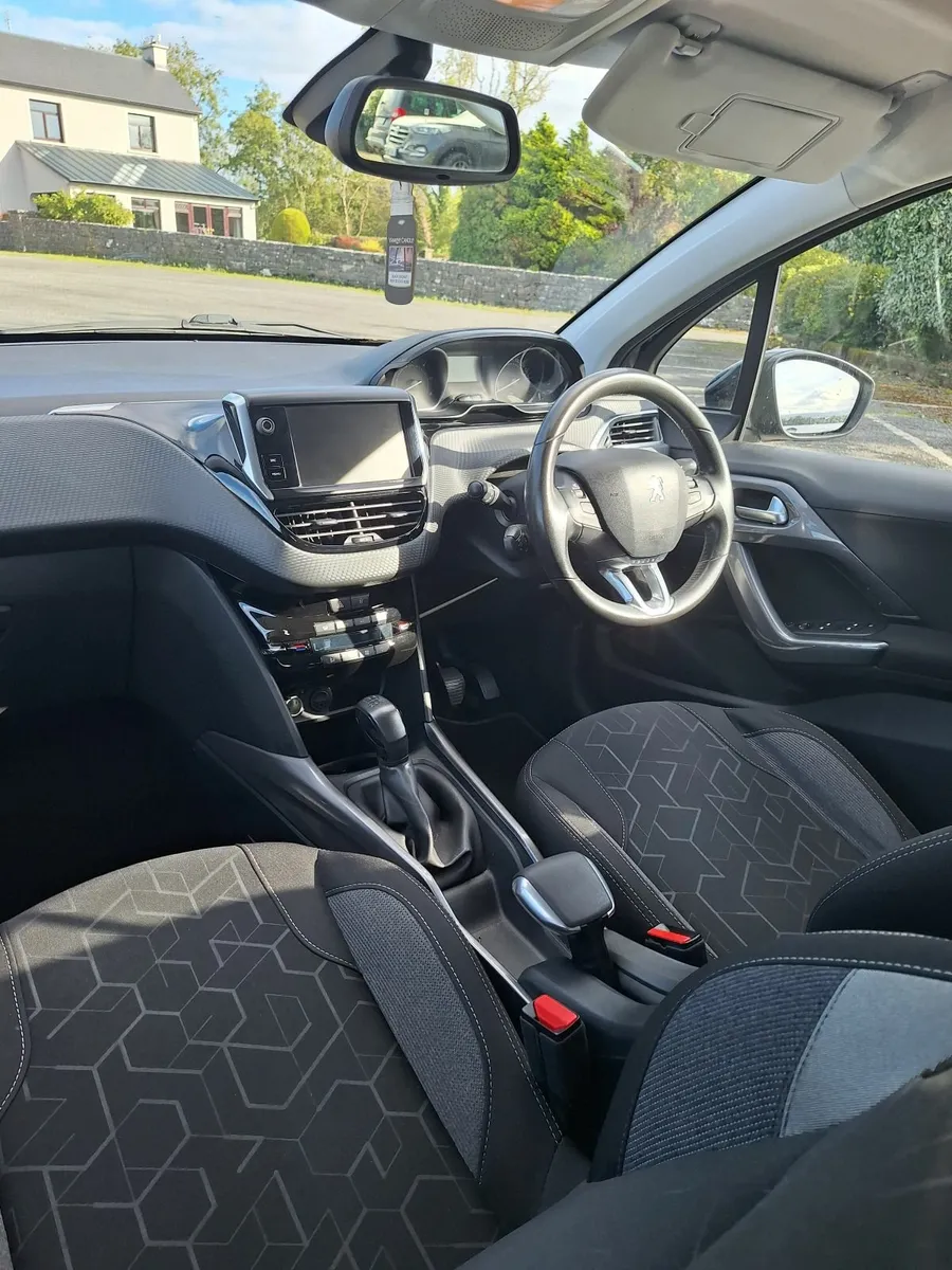 Peugeot 2008 2017  active 1.6 Blue HDI - Image 3