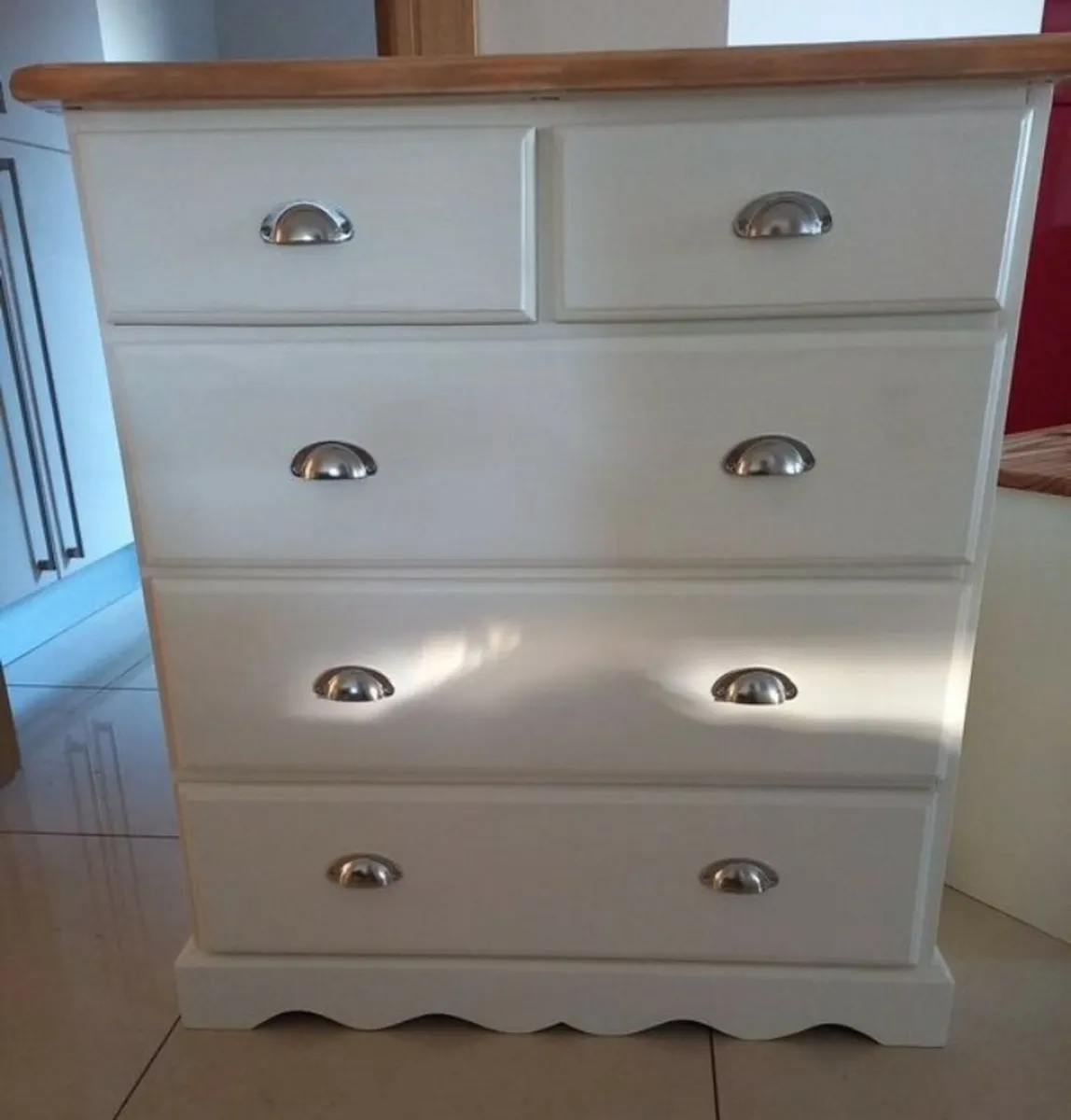 Chest of drawers - Image 1