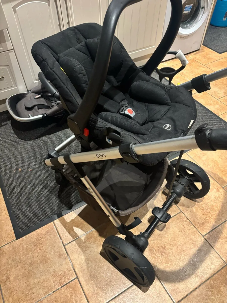 Baby Elegance Envy Travel System - Image 2