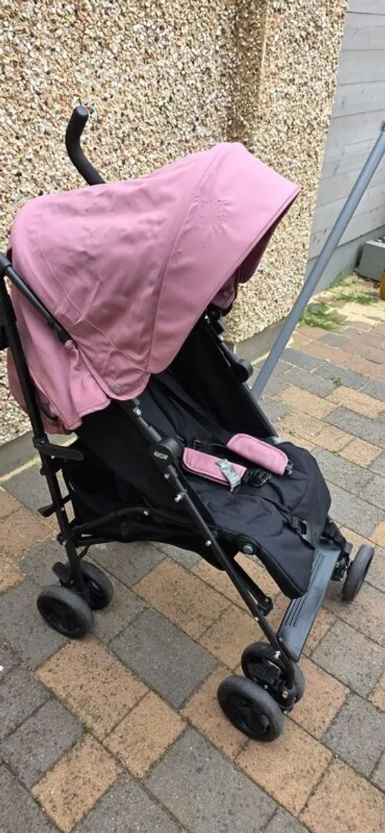 Mammas and Pappas Stroller. Mamas & Papas stroller, clean, good condition. Includes foot muff. - Image 2