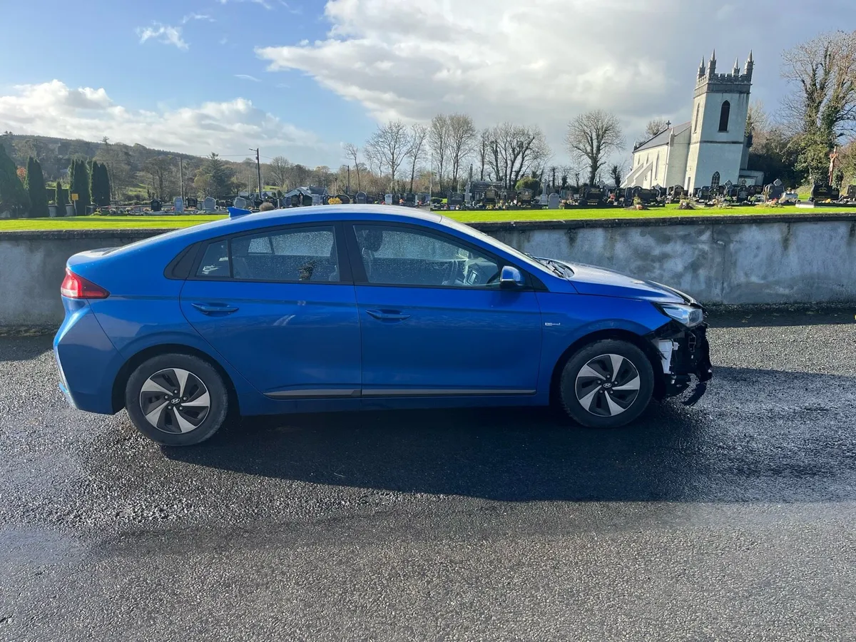 2018 hyundai ioniq hybrid - Image 4