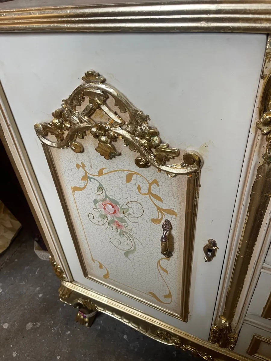 Hand painted gilt and cream sideboard - Image 3