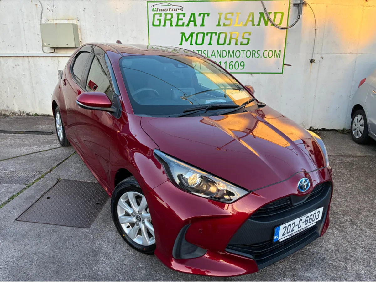 Toyota Yaris 6AA-MXPH10 - Image 1