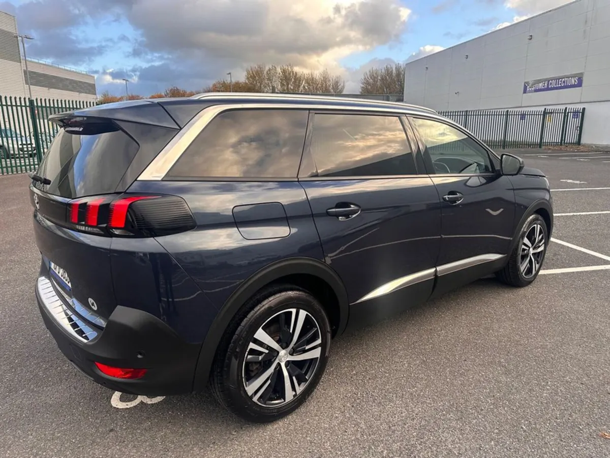 Peugeot 5008 1.6 HDI, ALLURE MODEL, LOW MILEAGE, N - Image 3