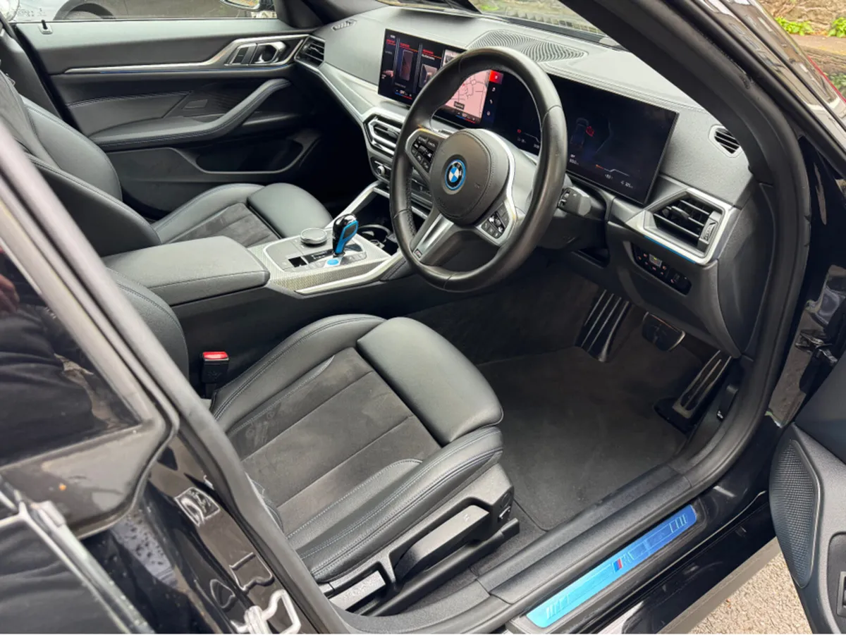 BMW i4 40 M SPORT EDRIVE//250KW  83.9kWH//BEAUTIFU - Image 4
