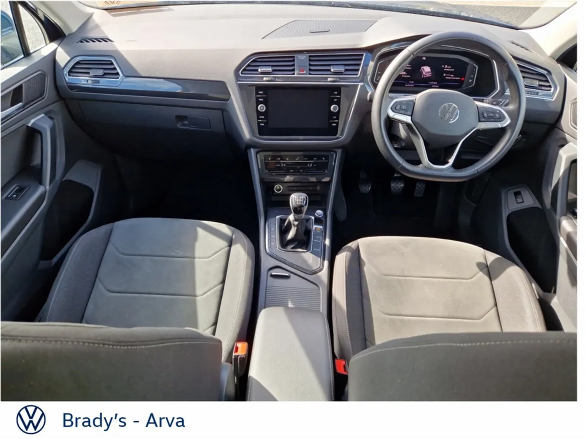 Volkswagen Tiguan ELEGANCE 2.0 TDI 150BHP M6F 5DR - Image 2