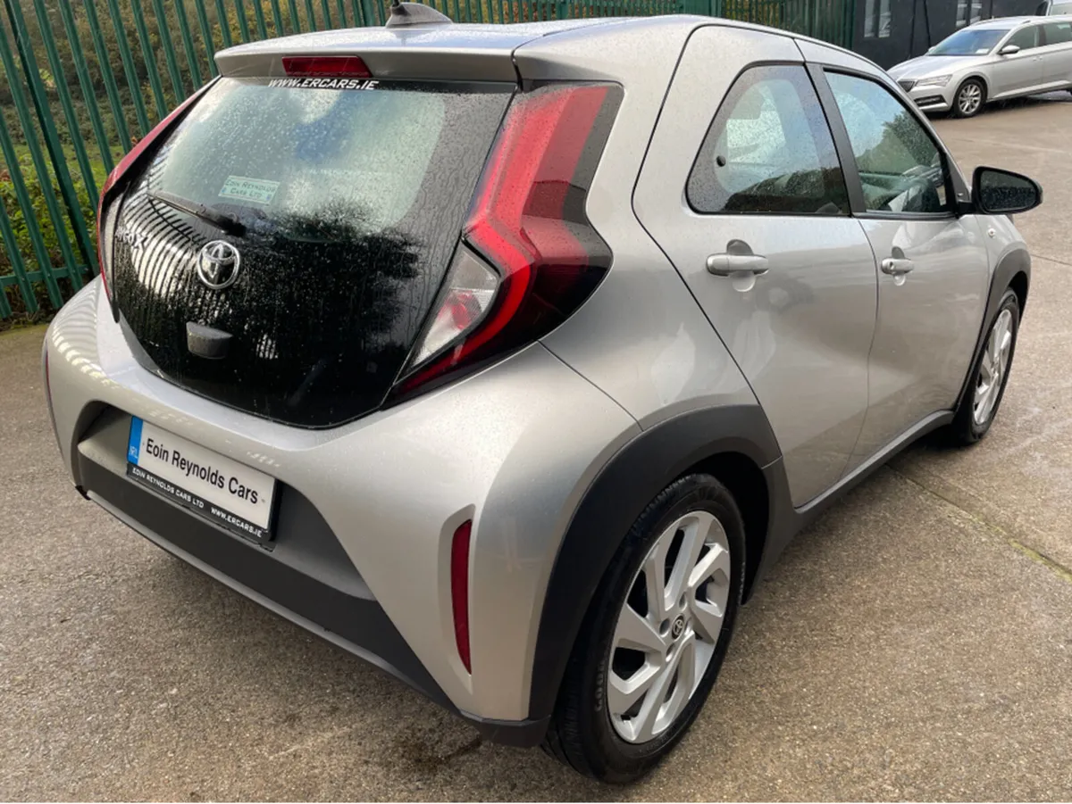 Toyota Aygo X 1.0 PULSE 5DR - Image 4