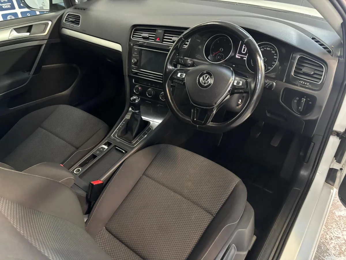 Volkswagen Golf 2018 1.3TDI. VAN - Image 3