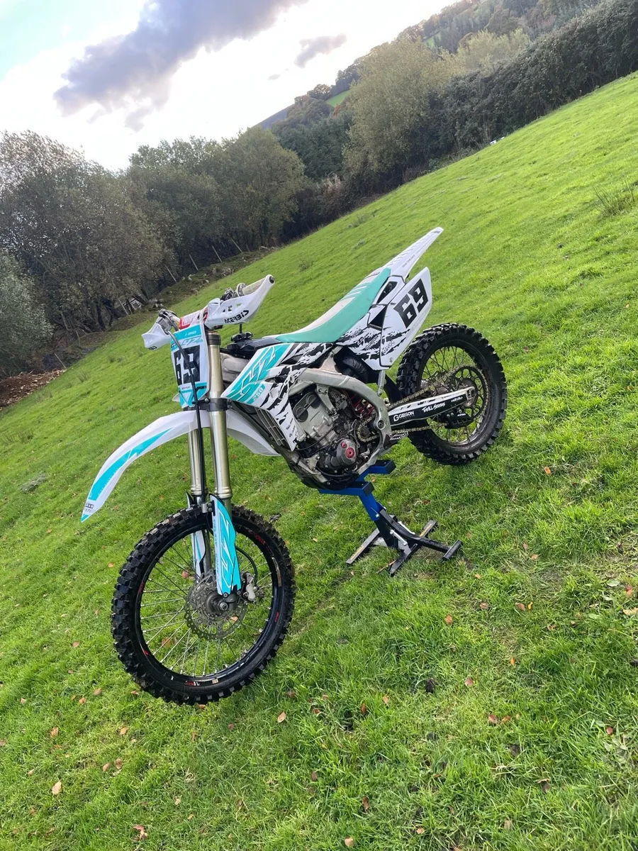 yz250f - Image 3