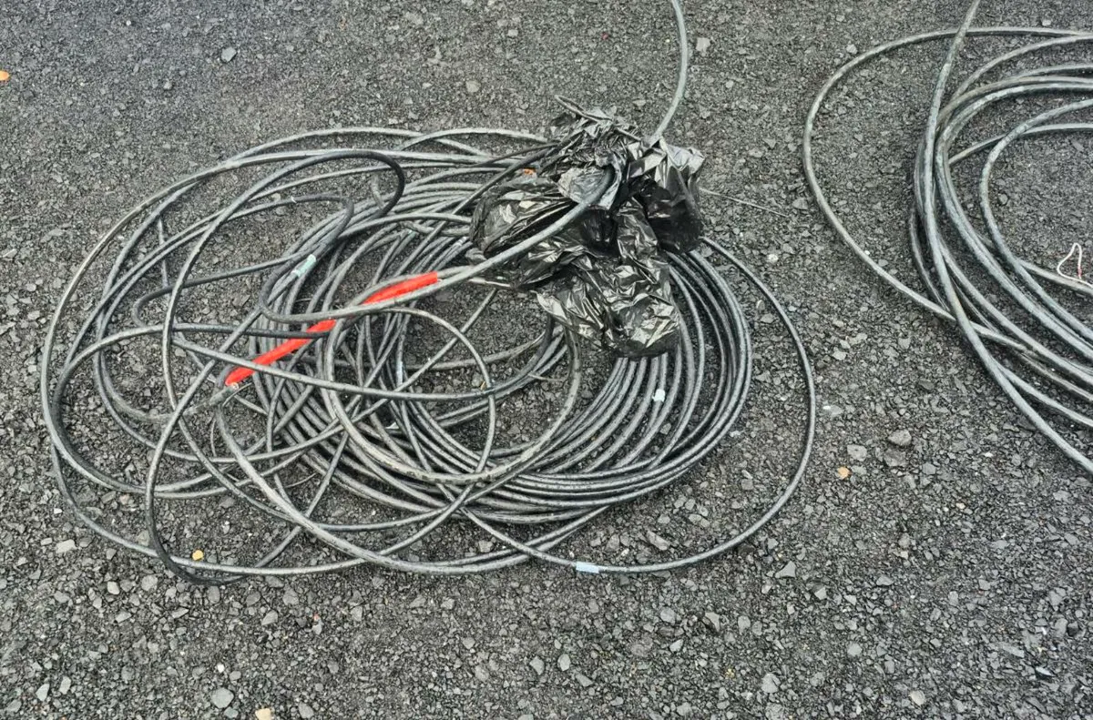 X 6 CORE HR FR LSH ROUND FLEXIBLE CABLE DUBLIN15 B - Image 3