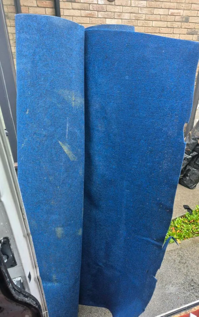 2 BIG ROUNDS BLUE NYLON OF OFFICE CARPET DUBLIN15 - Image 3