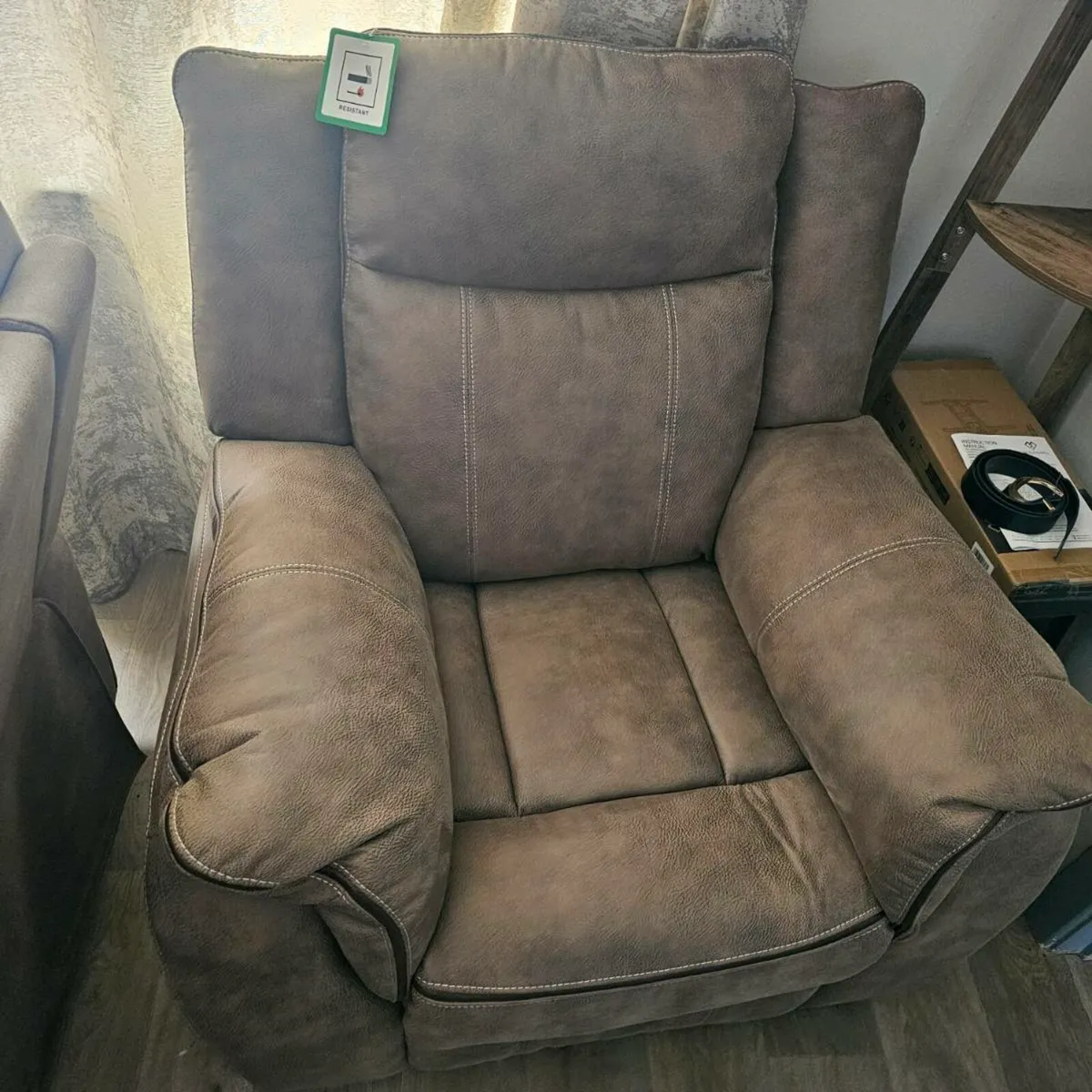 New manual recliner - Image 1