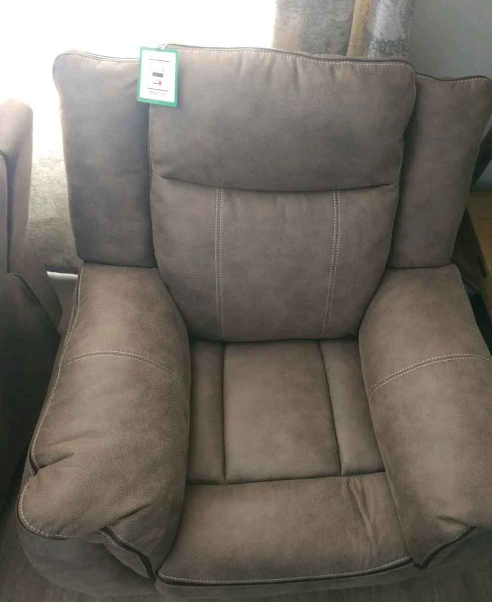New manual recliner - Image 2