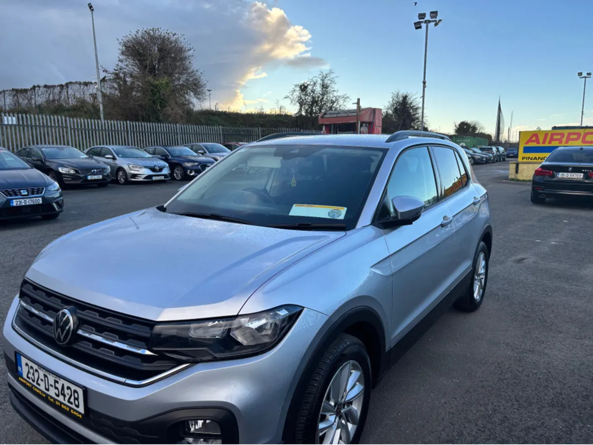 Volkswagen T-Cross LIFE 1.0 TSI M MANUAL 5SPEED 95 - Image 2