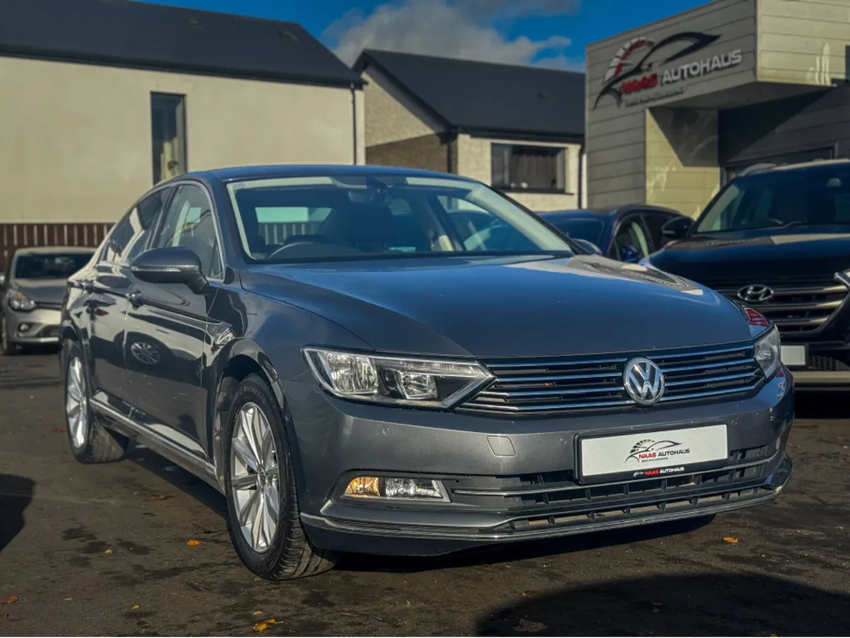 Volkswagen Passat HIGHLINE 1.6 TDI MANUAL 6SPEED F - Image 2