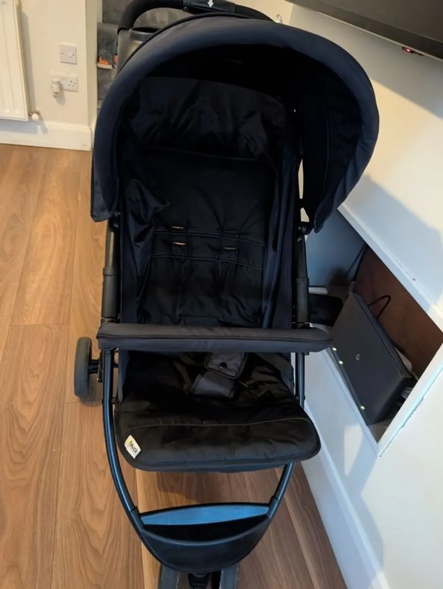 stroller - Image 1