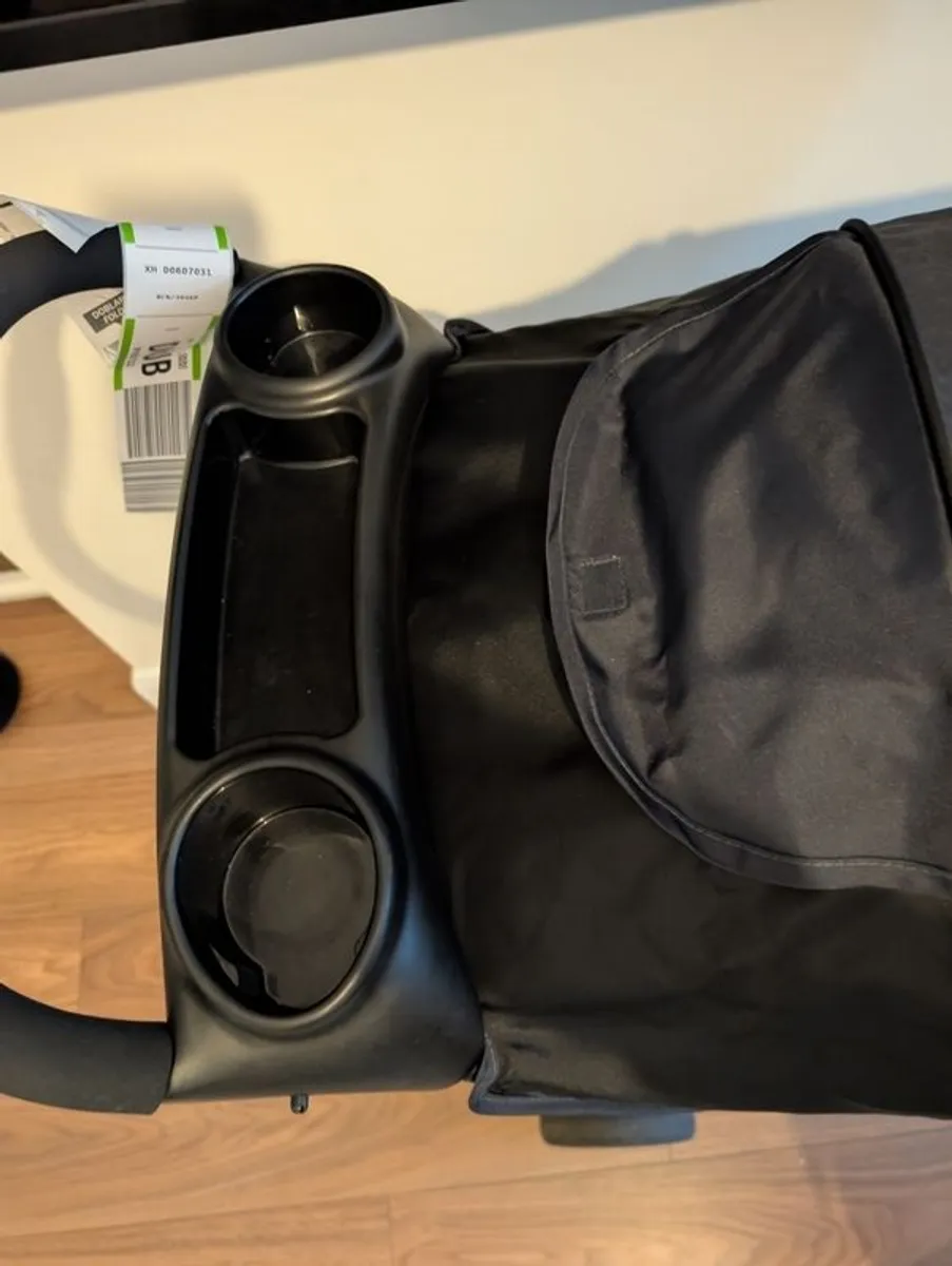 stroller - Image 3