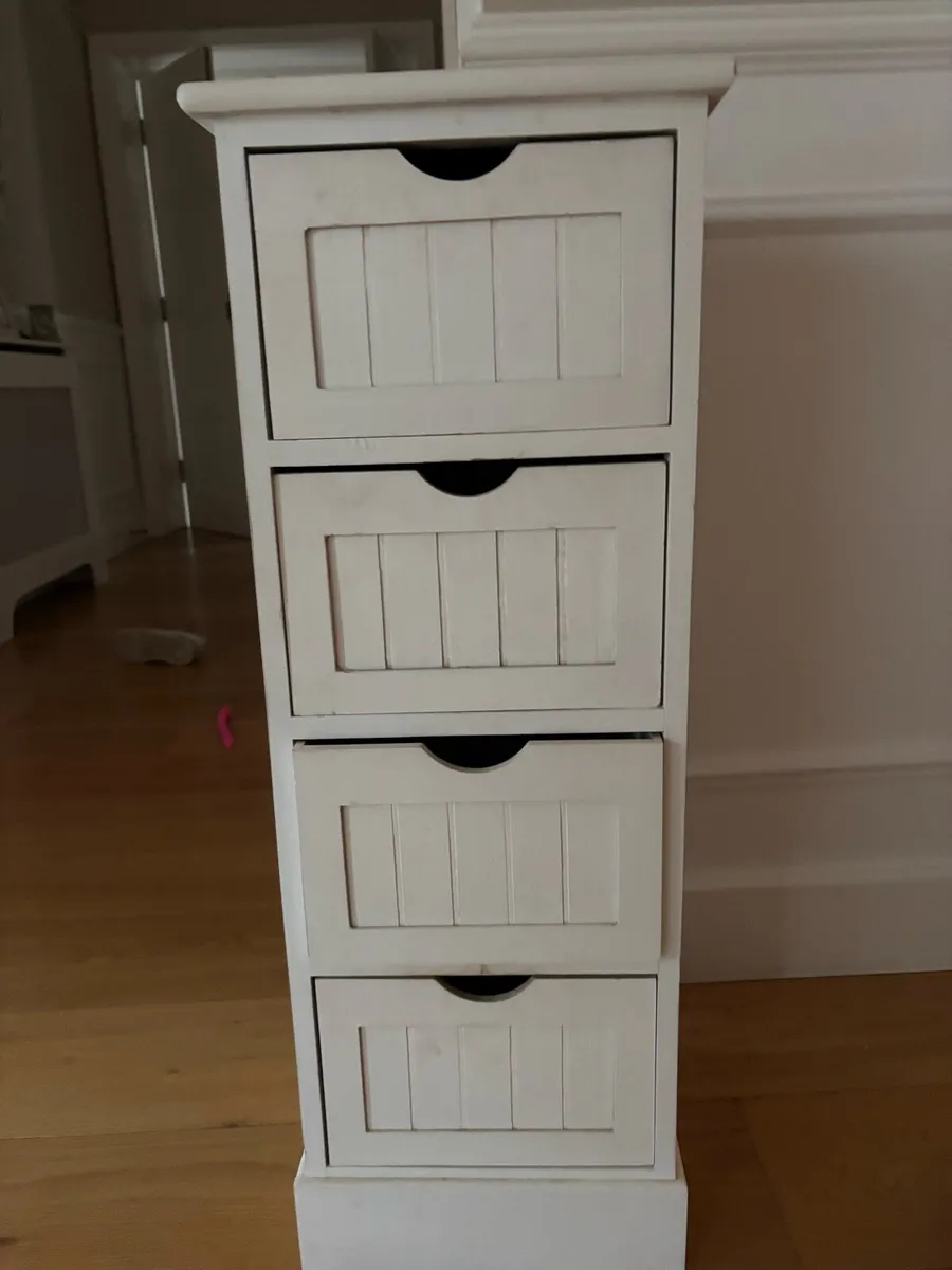 Free-4 drawer storage unit