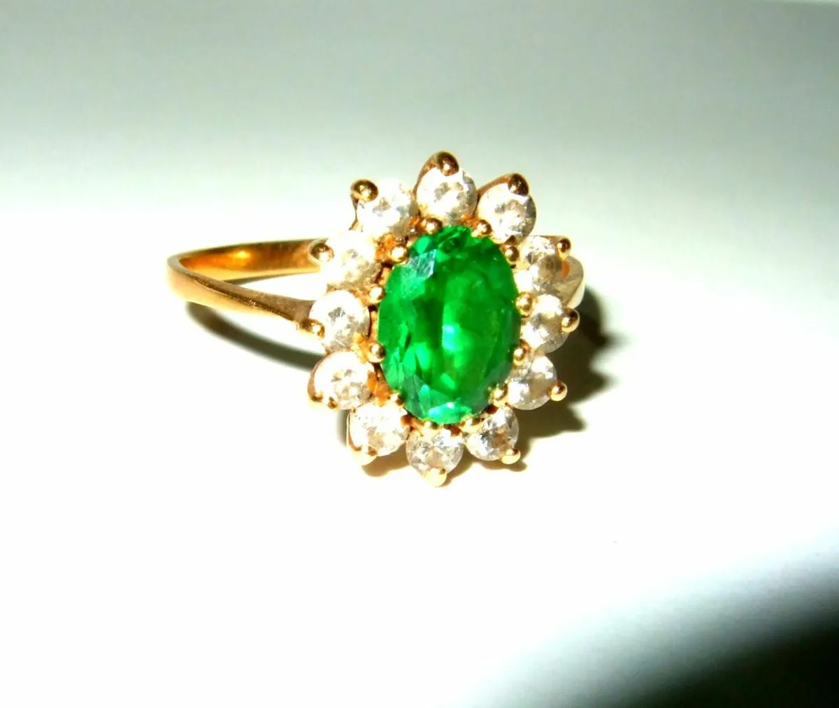 Vintage Hallmarked 14ct Gold Cluster - Image 2