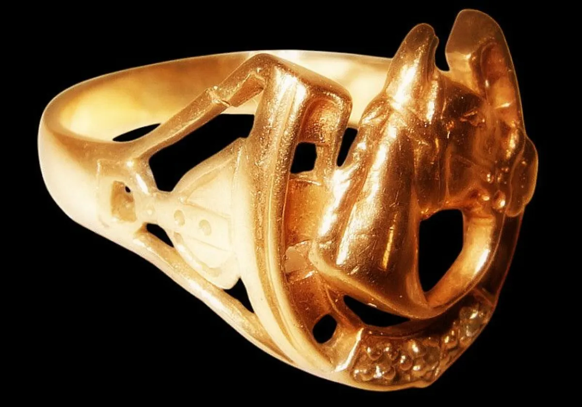 Vintage Hallmarked 9ct Gold/Diamond Ring - Image 3