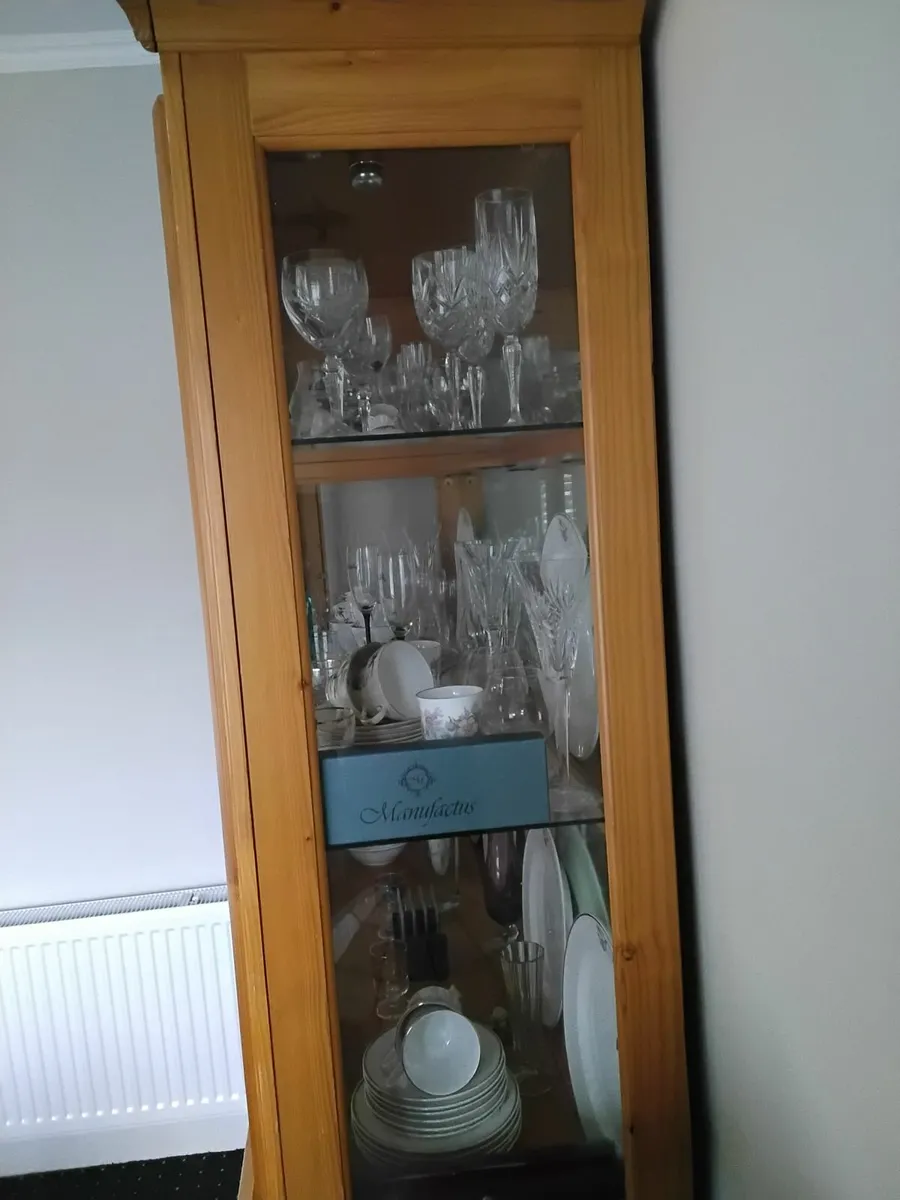 Display unit, storage cabinet - Image 2