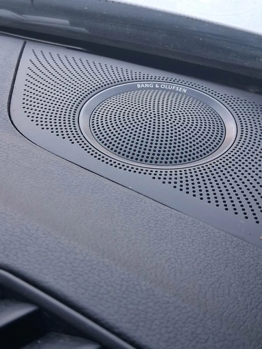 Audi a4 s-line black edition - Image 3