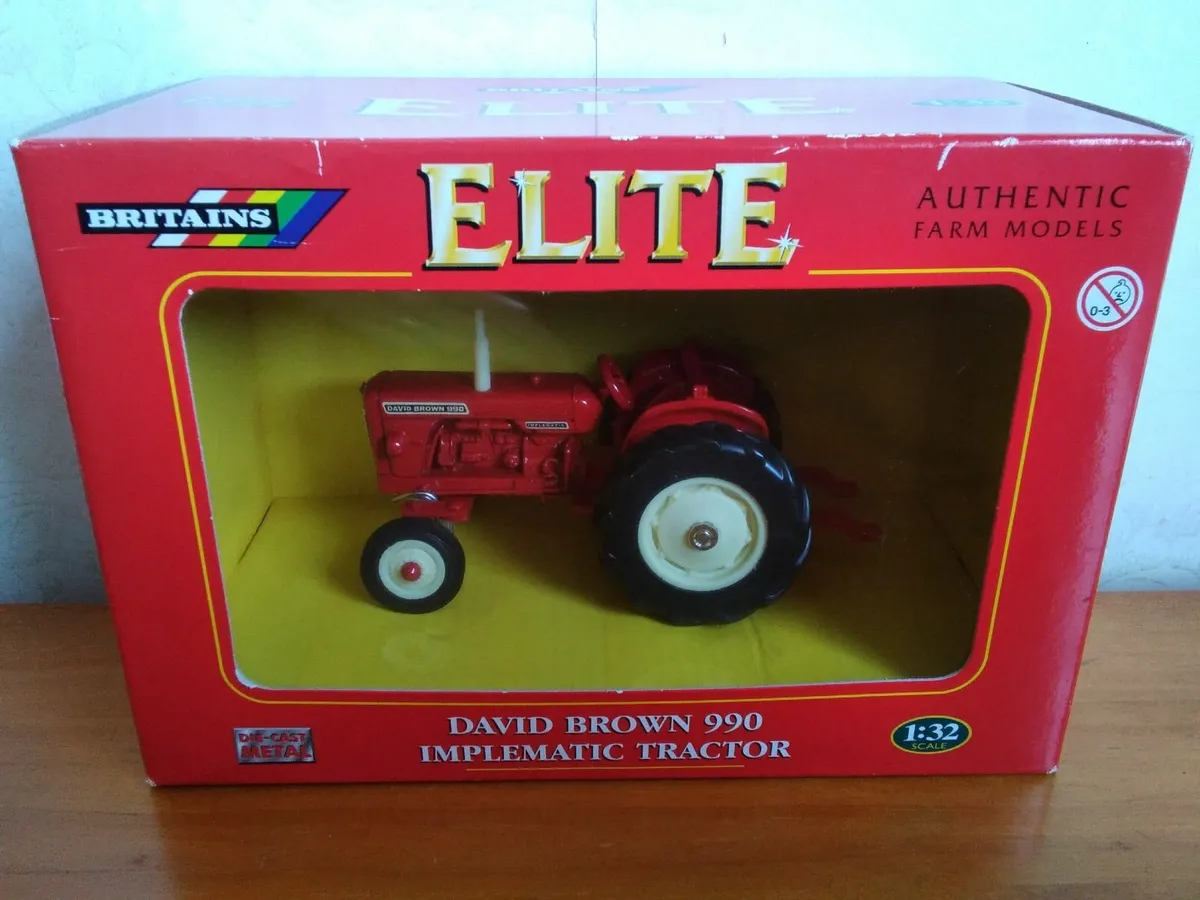 Britains david brown 990 tractor model.