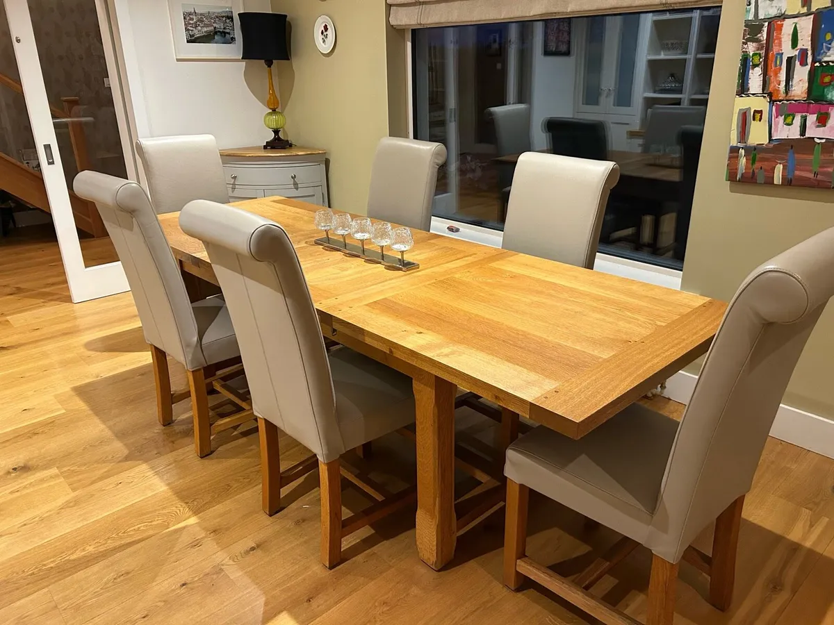 Solid Oak Dining Table and 6 Chairs - Image 1