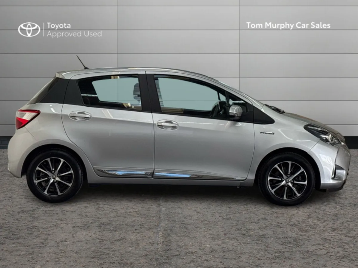 Toyota Yaris YARIS HYBRID SOL (W/GREY) - Image 3