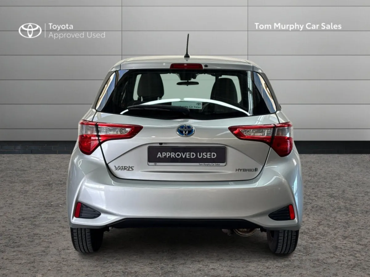 Toyota Yaris YARIS HYBRID SOL (W/GREY) - Image 4