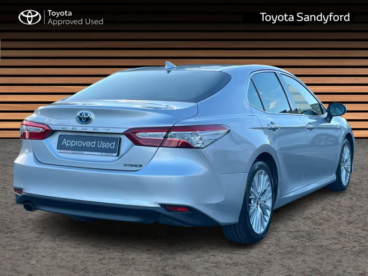 Toyota Camry TOP SPEC PLATINUM IRISH CAR AUTO // F - Image 2