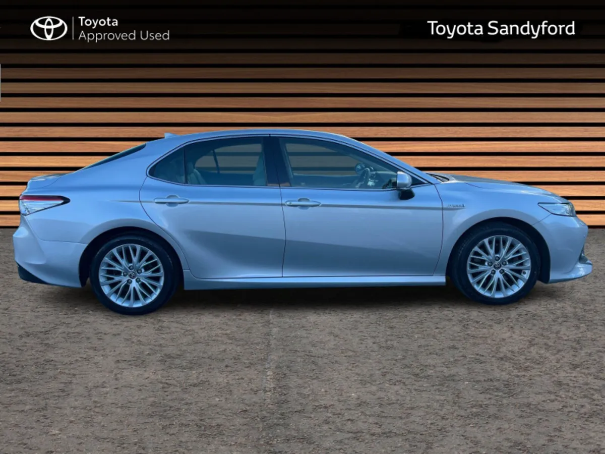 Toyota Camry TOP SPEC PLATINUM IRISH CAR AUTO // F - Image 3