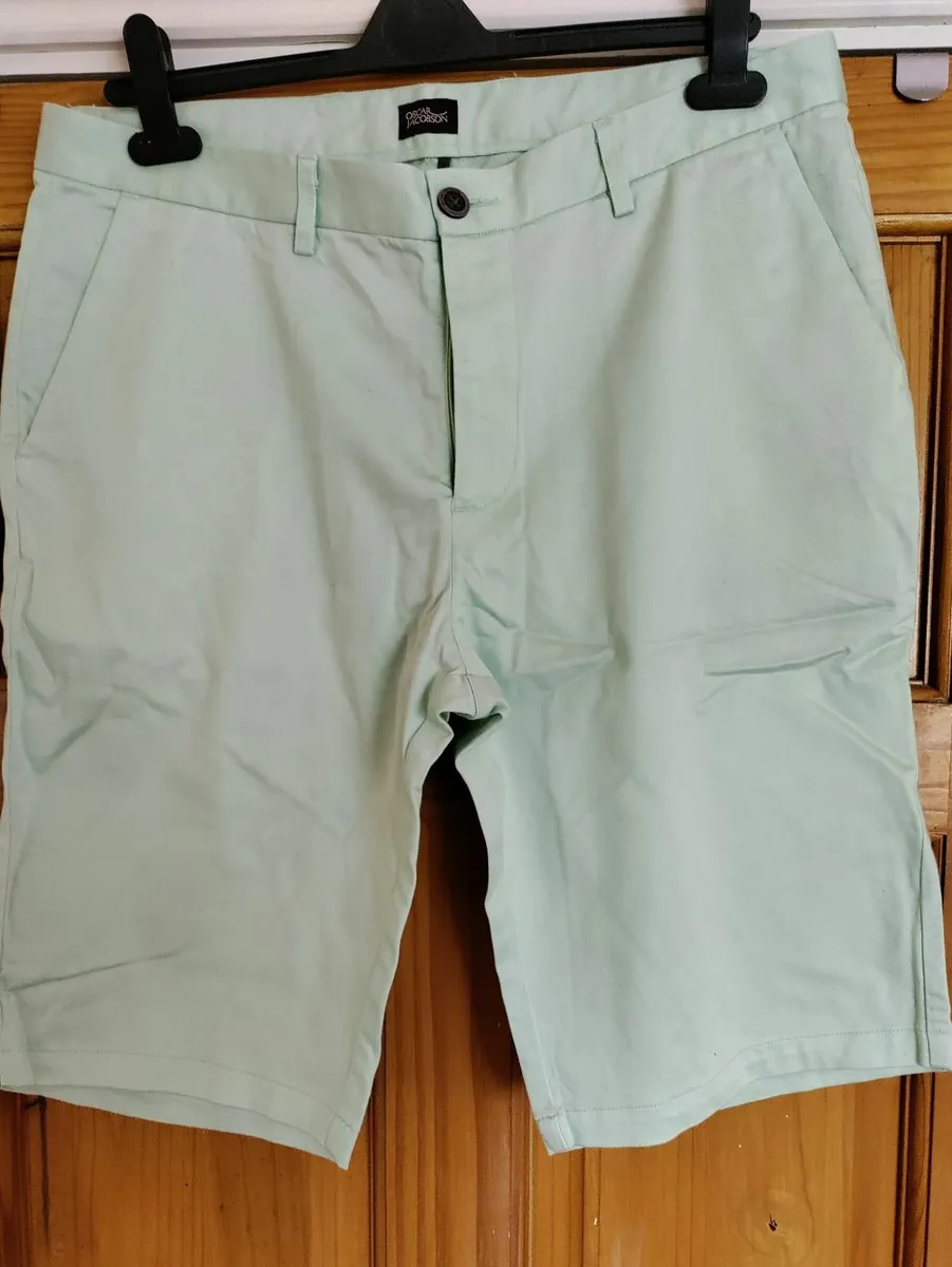 Oscar Jacobson Chino shorts 36w New - Image 3