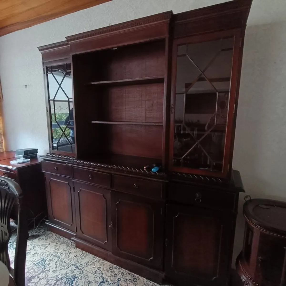 Sitting Room/ Dining Room Furniture - Image 1