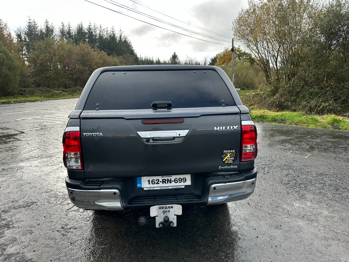 162 Toyota Hilux Invincible X - Image 4