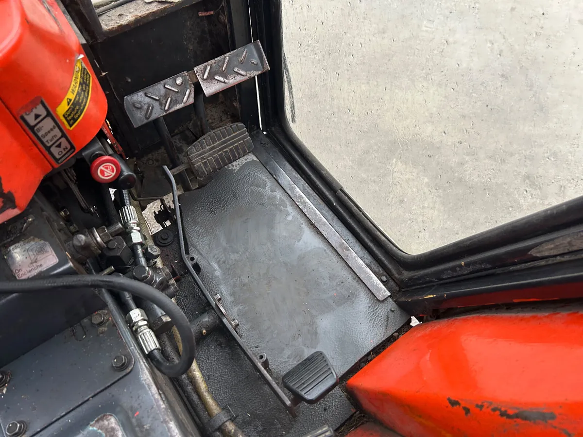 Kubota B2150 Compact Tractor - Image 3