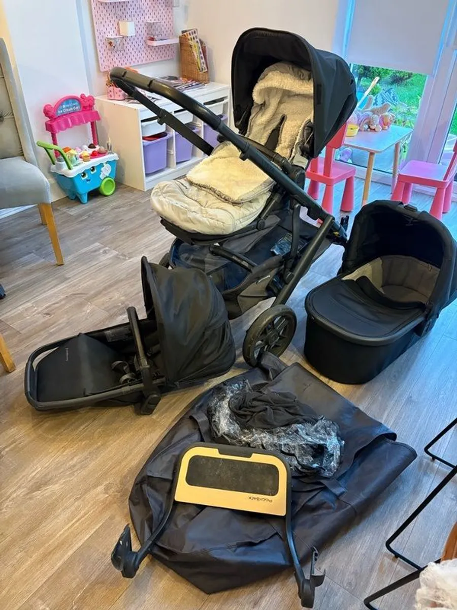 Uppa baby vista V2 colour Jake - Image 1