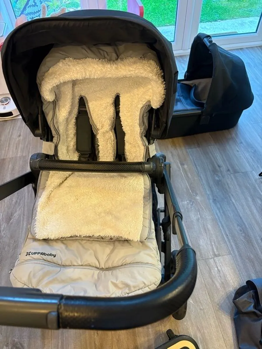 Uppa baby vista V2 colour Jake - Image 2